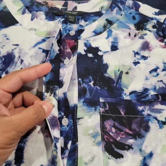 Simply Vera Vera Wang Blue and Purple Floral Flutter Sleeve Blouse - Picture 3 of 11